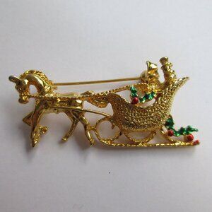 Horse and Sleigh with Enamel Holly & Berries Christmas Pin Gold tone metal Vtg